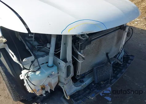 2014 Mitsubishi Outlander Se z USA, uszkodzony, nr VIN JA4AD3A38EZ008377